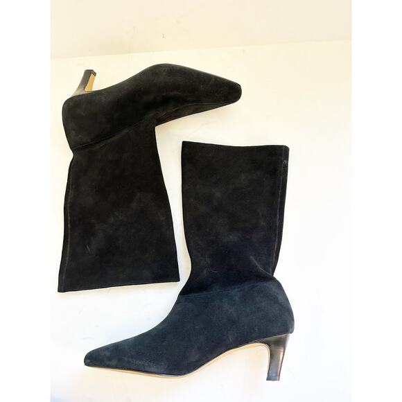 NWOB Ann Taylor Mid Shaft Nip Toe Bootie Black Suede 8 - Picture 1 of 3